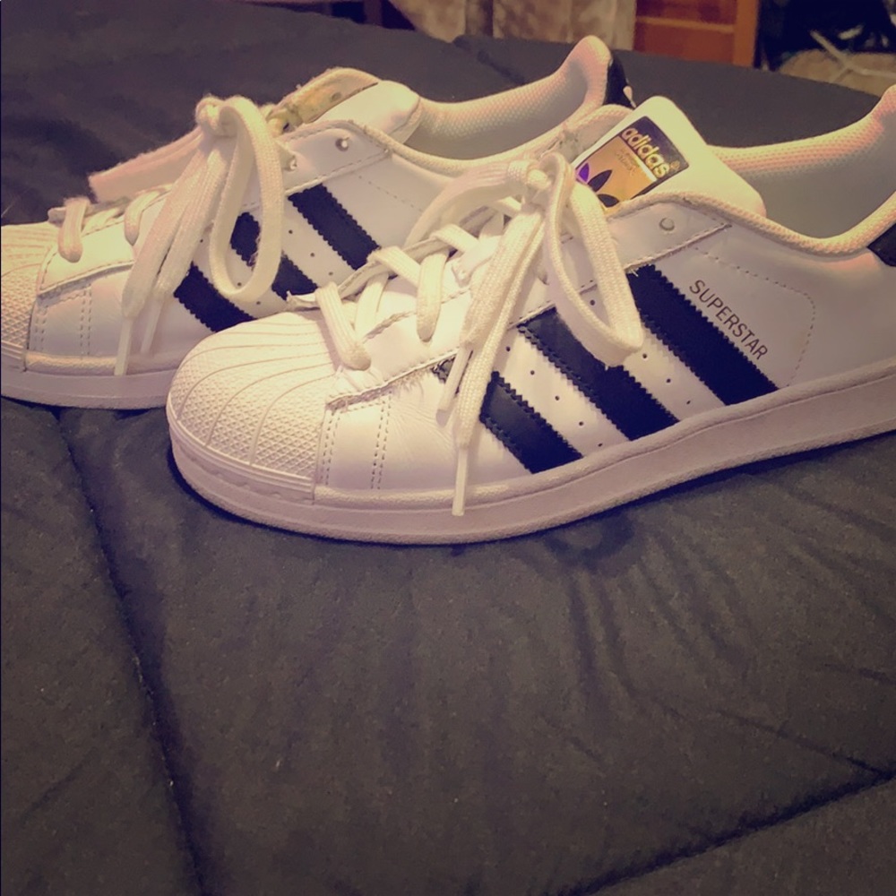 Adidas superstars